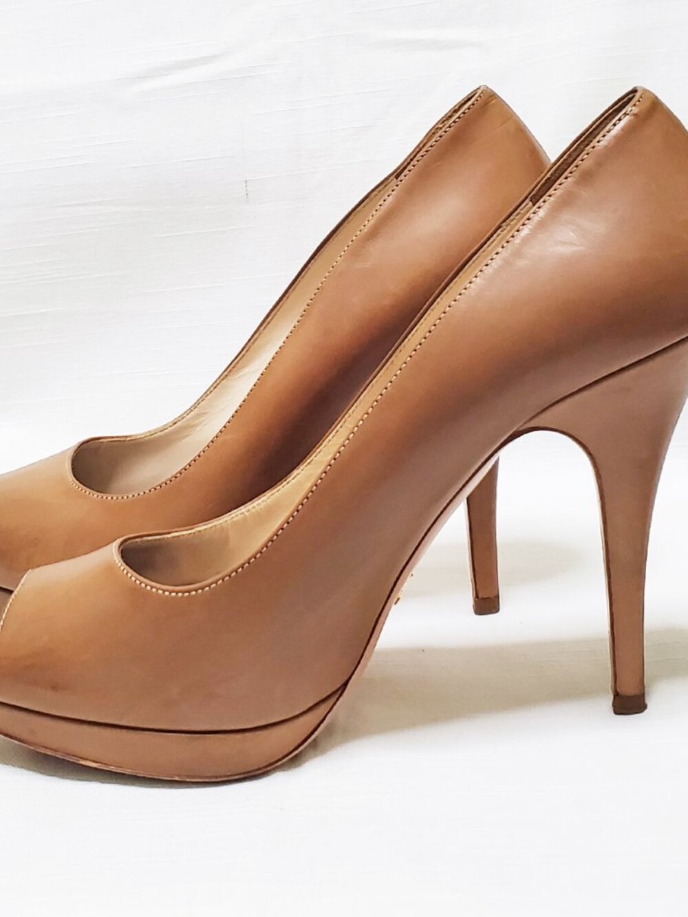 Authentic PRADA Nude Leather Peeptoe Stiletto Size 39 - Picture 4 of 16